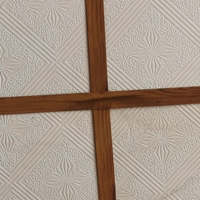 Main T (wooden)