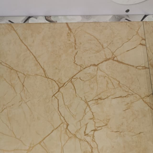 Gola - P 146 , ML 113 Marble